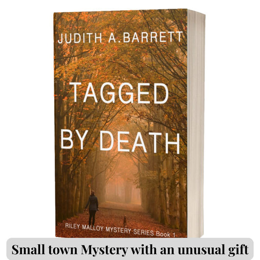 Tagged by Death: Riley Malloy Mystery 1 Paperback
